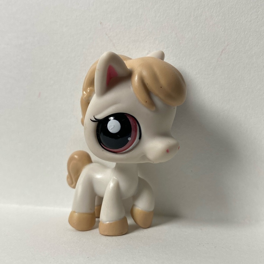 Littlest pet shop horse red eyes